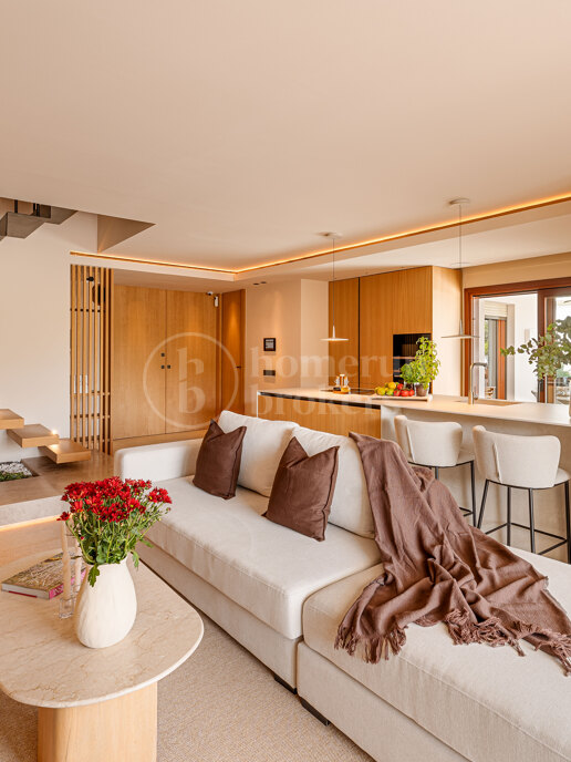 Penthouse Estelle - Beautiful Fully Renovated Duplex in Marbella Golden Mile
