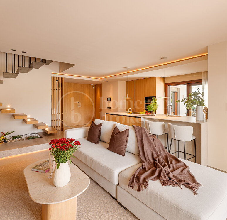 Penthouse Estelle - Beautiful Fully Renovated Duplex in Marbella Golden Mile