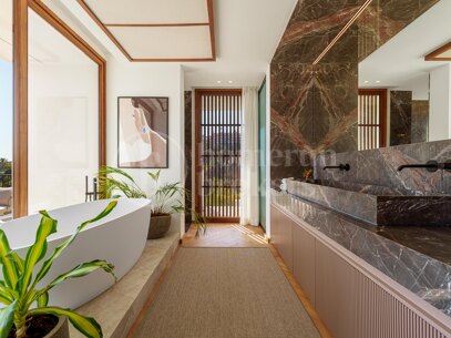 Villa Cina - Elegant 5-Bedroom Designer Villa with Panoramic Sea Views