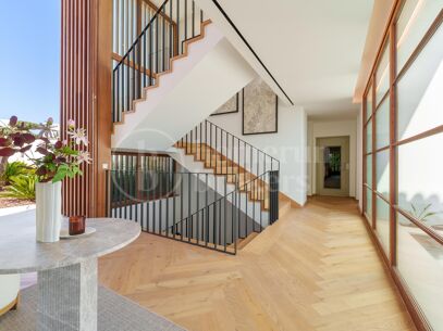 Villa Cina - Elegant Designer Villa med 5 Sovrum och Panoramautsikt över Havet