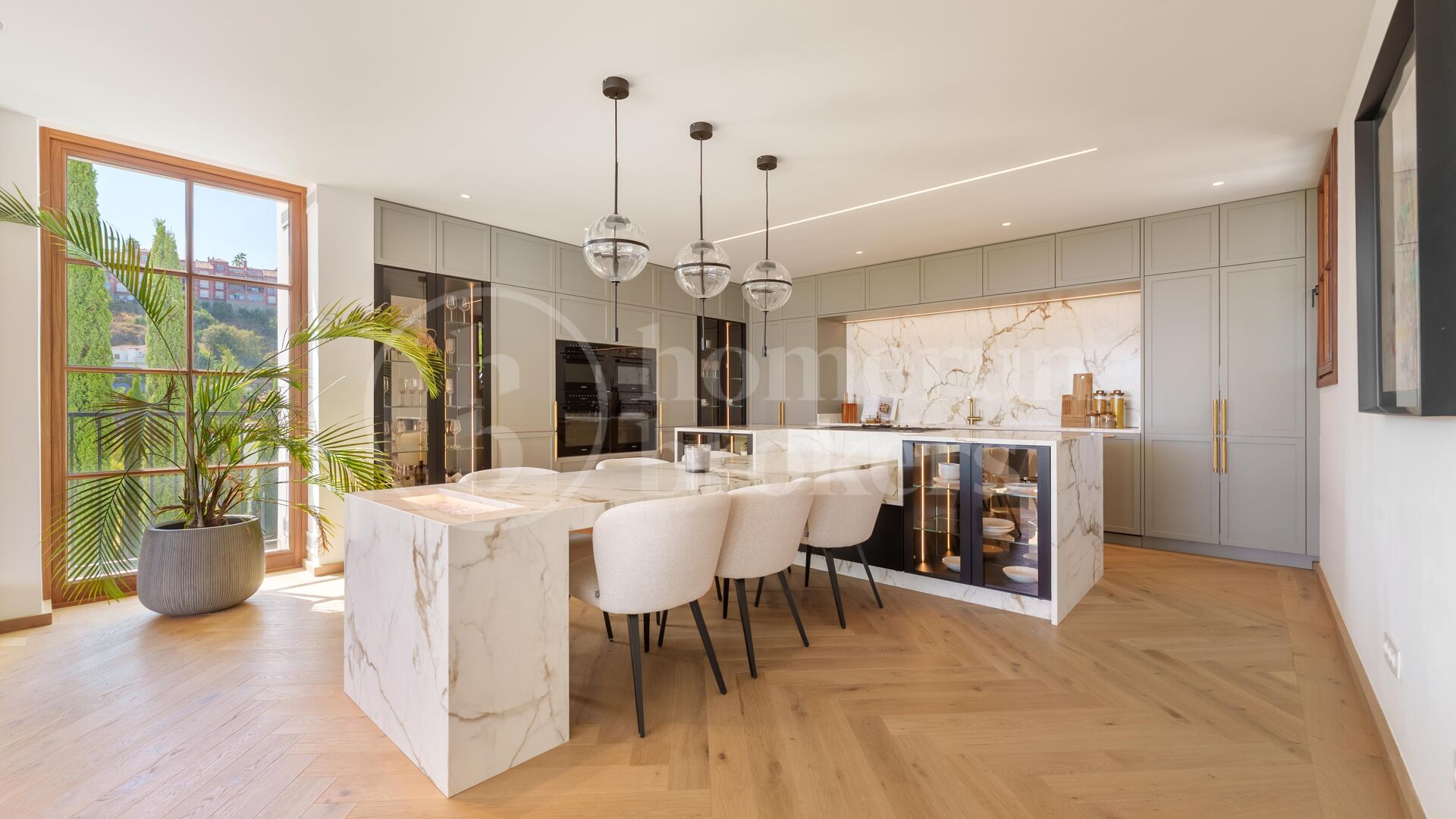 Villa Cina - Elegant Designer Villa med 5 Sovrum och Panoramautsikt över Havet