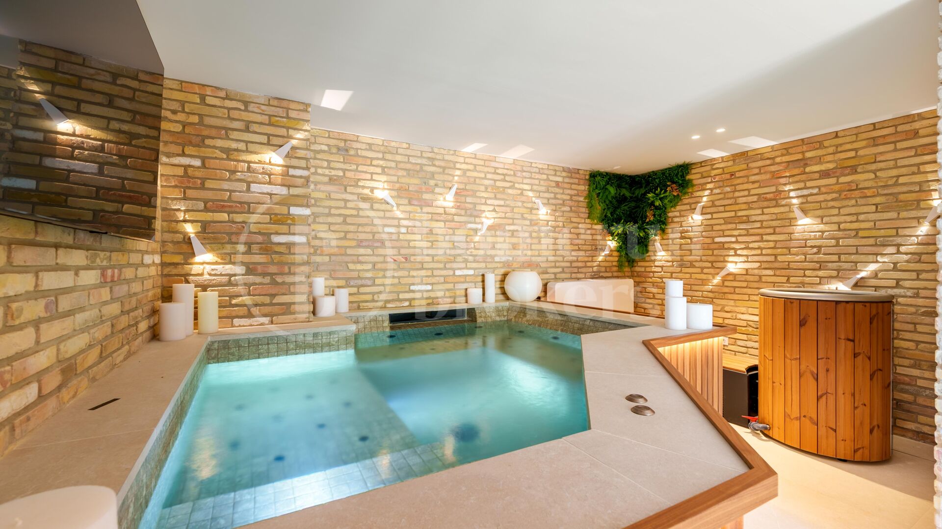 Villa Cina - Elegant Designer Villa med 5 Sovrum och Panoramautsikt över Havet