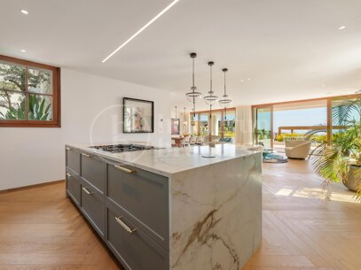 Villa Cina - Elegant 5-Bedroom Designer Villa with Panoramic Sea Views