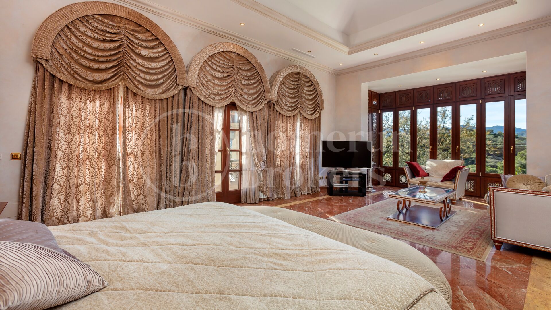Villa Lavinia – Elegant 8 Bedroom Villa in La Zagaleta