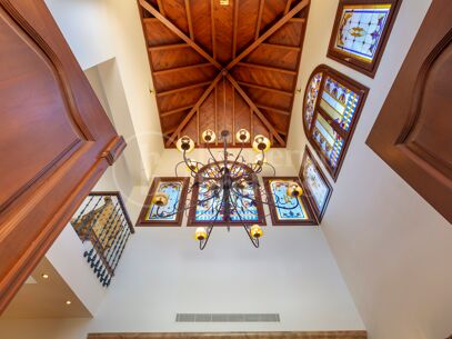 Villa Lavinia – Elegant 8 Bedroom Villa in La Zagaleta