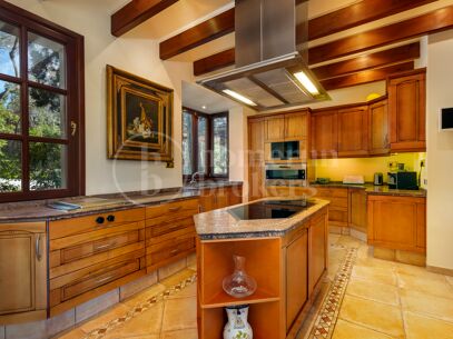 Villa Lavinia – Elegant 8 Bedroom Villa in La Zagaleta