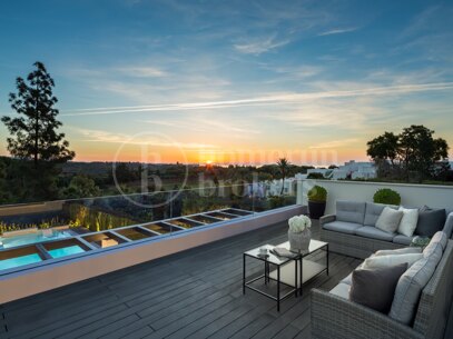 Villa Alaya - Recently Renovated Frontline Golf Villa in Nueva Andalucia