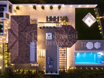 Villa Alaya - Recently Renovated Frontline Golf Villa in Nueva Andalucia
