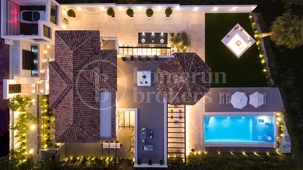 Villa Alaya - Recently Renovated Frontline Golf Villa in Nueva Andalucia