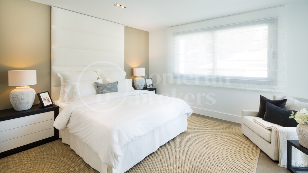 Villa Alaya - Recently Renovated Frontline Golf Villa in Nueva Andalucia
