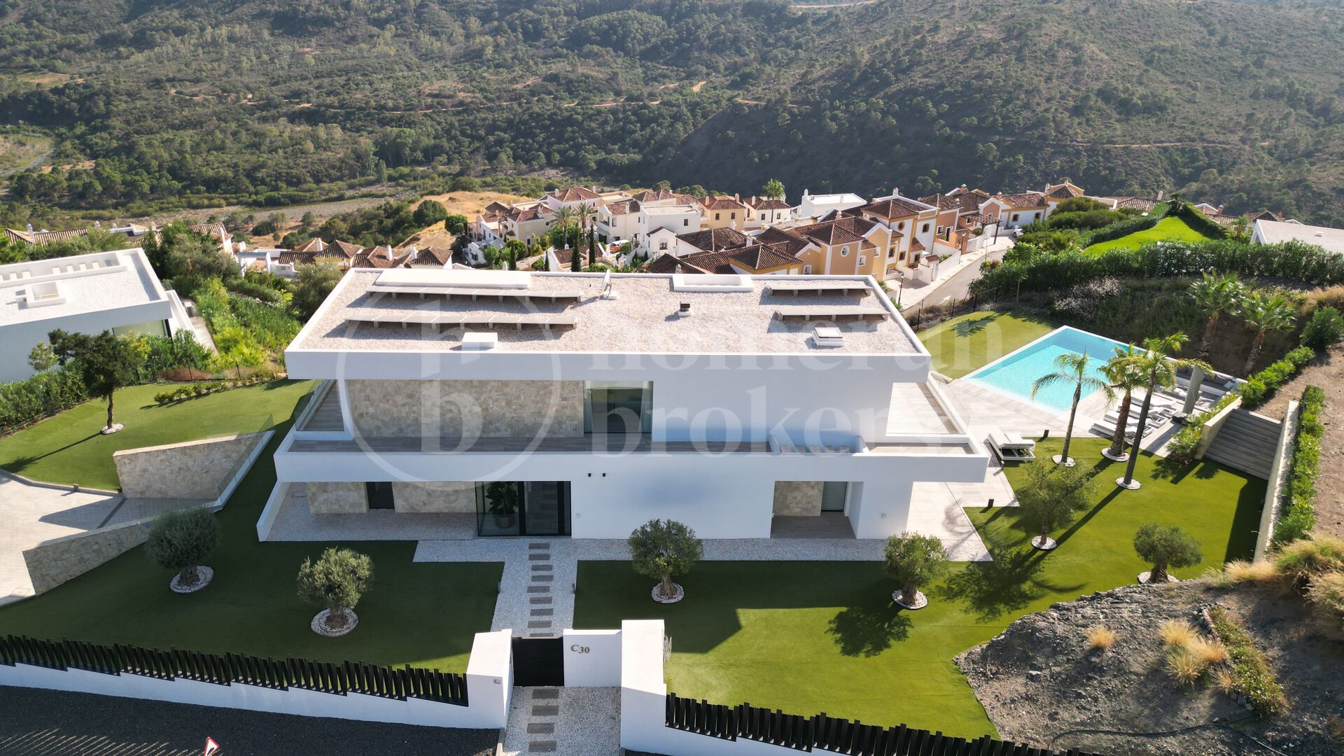 Villa Nerede - Modern villa med havsutsikt i Monte Mayor