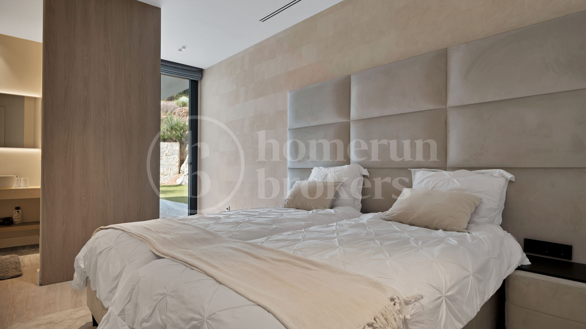 Villa Nerede - Modern villa med havsutsikt i Monte Mayor