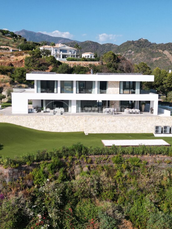 Villa Nerede - Contemporary Villa with Sea Views in Monte Mayor