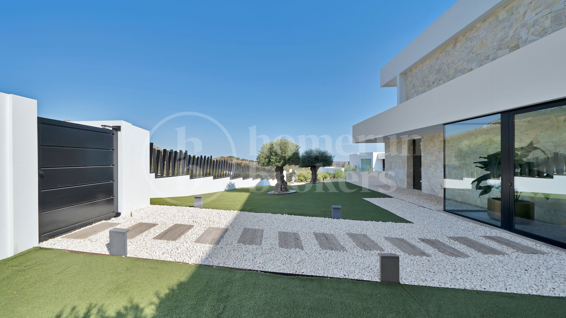 Villa Nerede - Modern villa med havsutsikt i Monte Mayor