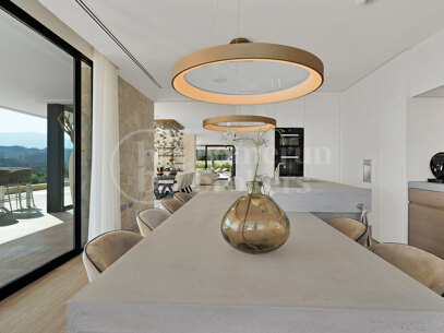 Villa Nerede - Contemporary Villa with Sea Views in Monte Mayor
