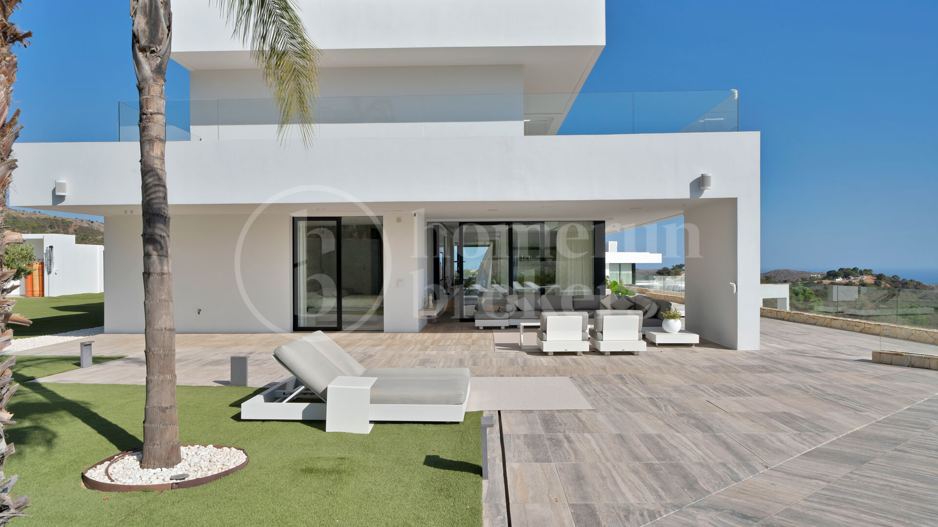 Villa Nerede - Modern villa med havsutsikt i Monte Mayor