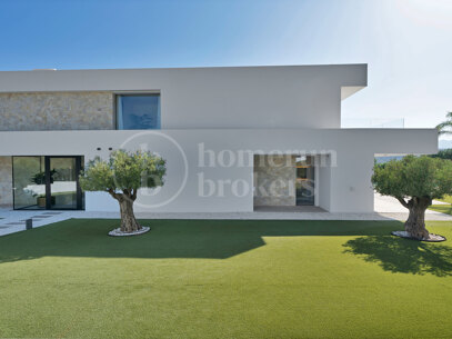 Villa Nerede - Contemporary Villa with Sea Views in Monte Mayor