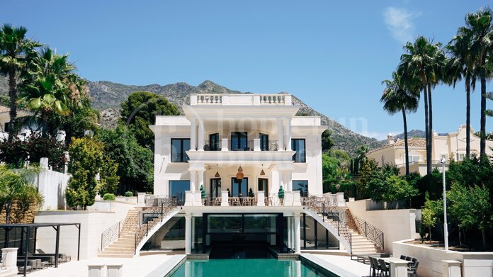 Villa Isolde: Timeless Elegance and Mediterranean Views in Sierra Blanca