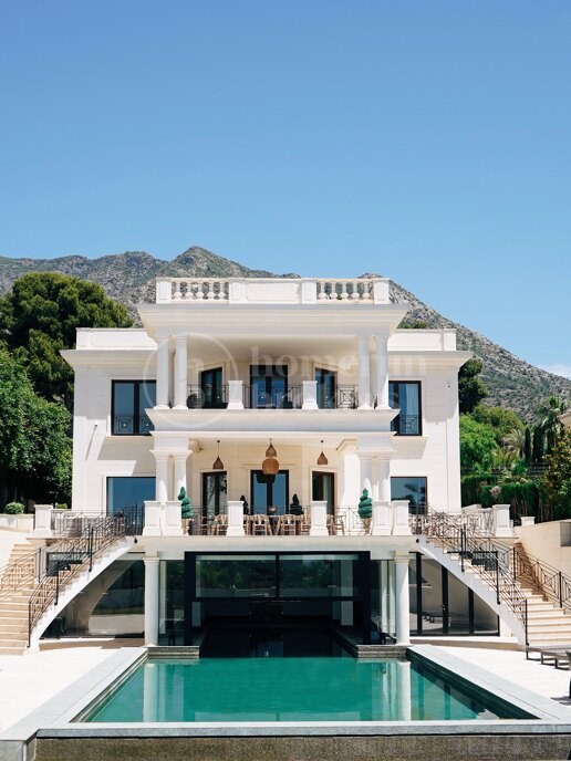 Villa Isolde: Timeless Elegance and Mediterranean Views in Sierra Blanca