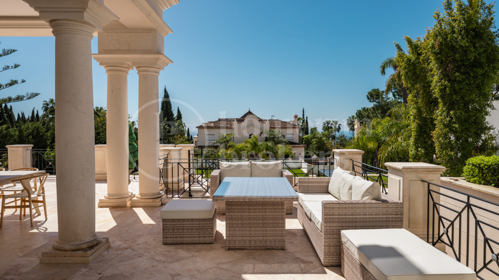 Villa Isolde - Tidlös elegans och medelhavsutsikt i Sierra Blanca