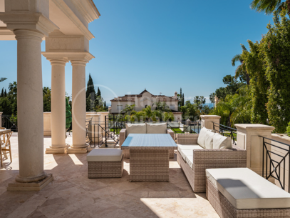 Villa Isolde - Tidlös elegans och medelhavsutsikt i Sierra Blanca