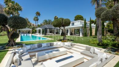 Villa Solstice - Spektakulär Golfvilla till Salu i Nueva Andalucía