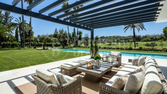 Villa Solstice - Spectacular Frontline Golf Villa for Sale in Nueva Andalucía