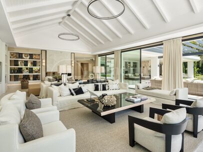 Villa Solstice - Spectacular Frontline Golf Villa for Sale in Nueva Andalucía