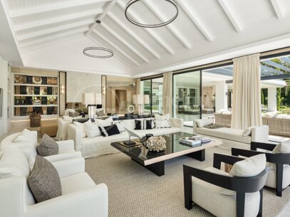 Villa Solstice - Spektakulär Golfvilla till Salu i Nueva Andalucía