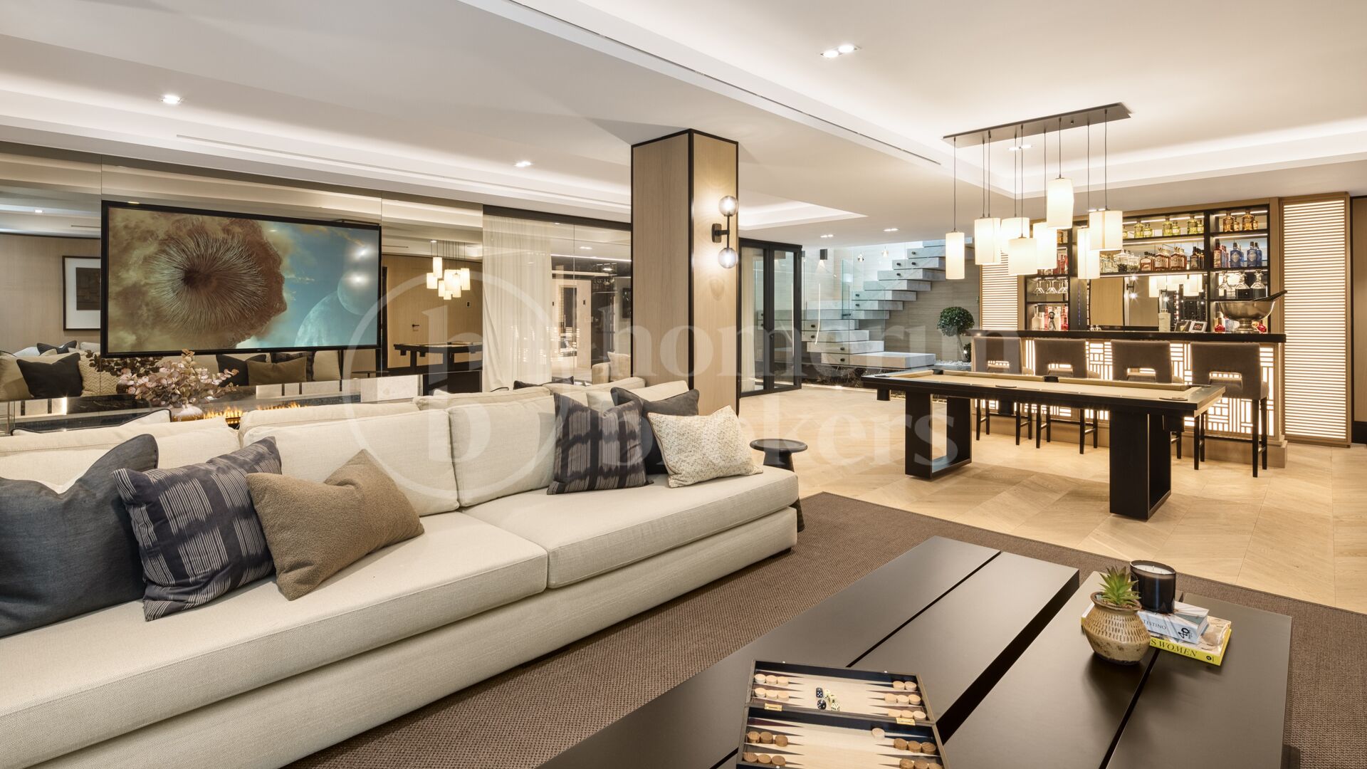 Villa Solstice - Spectacular Frontline Golf Villa for Sale in Nueva Andalucía