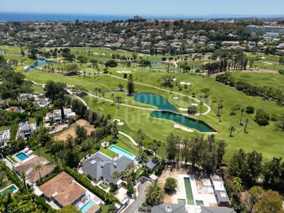 Villa Solstice - Spektakulär Golfvilla till Salu i Nueva Andalucía