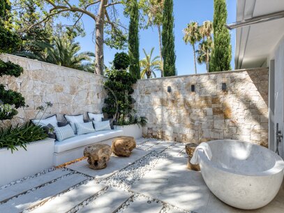 Villa Solstice - Spektakulär Golfvilla till Salu i Nueva Andalucía