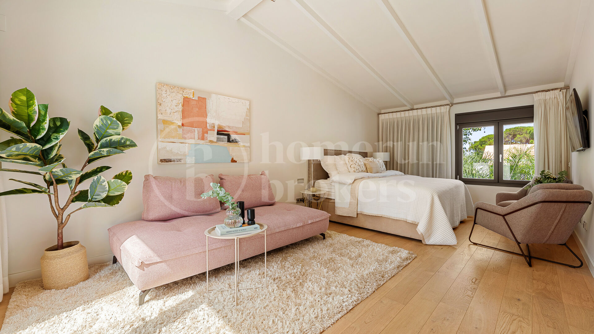 Radhus Marbellamar – Elegant Renoverat Kusthem på Marbellas Golden Mile