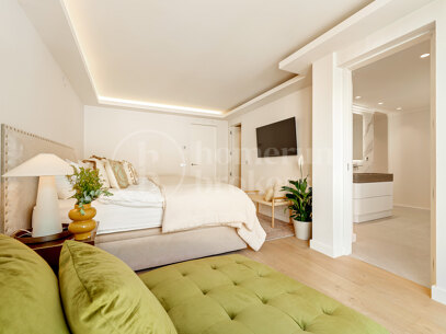 Townhouse Marbellamar - Elegantly Renovated Coastal Home on Marbella’s Golden Mile
