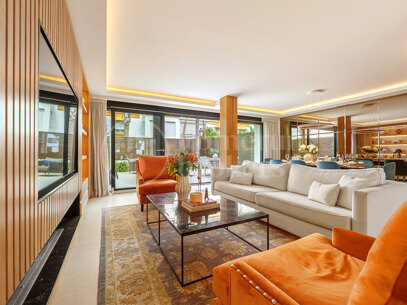 Townhouse Marbellamar - Elegantly Renovated Coastal Home on Marbella’s Golden Mile