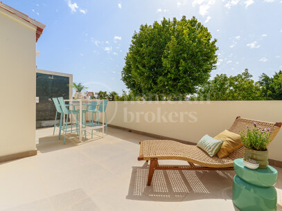 Townhouse Marbellamar - Elegantly Renovated Coastal Home on Marbella’s Golden Mile