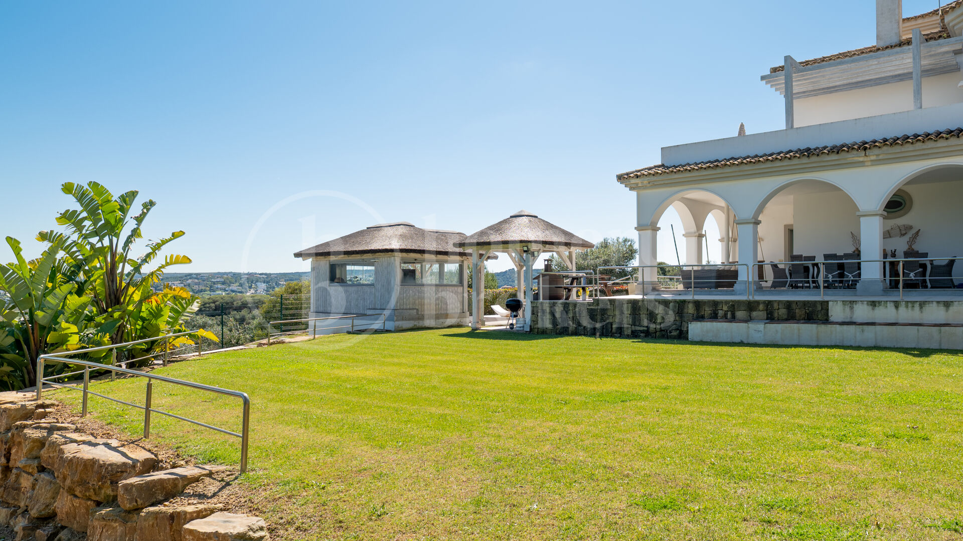 Villa Aire - 5-Bedroom Residence with Panoramic Sea Views in Sotogrande