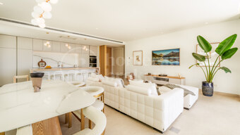 Apartment The View Marbella - Elegant with Panoramic Sea Views in The View.