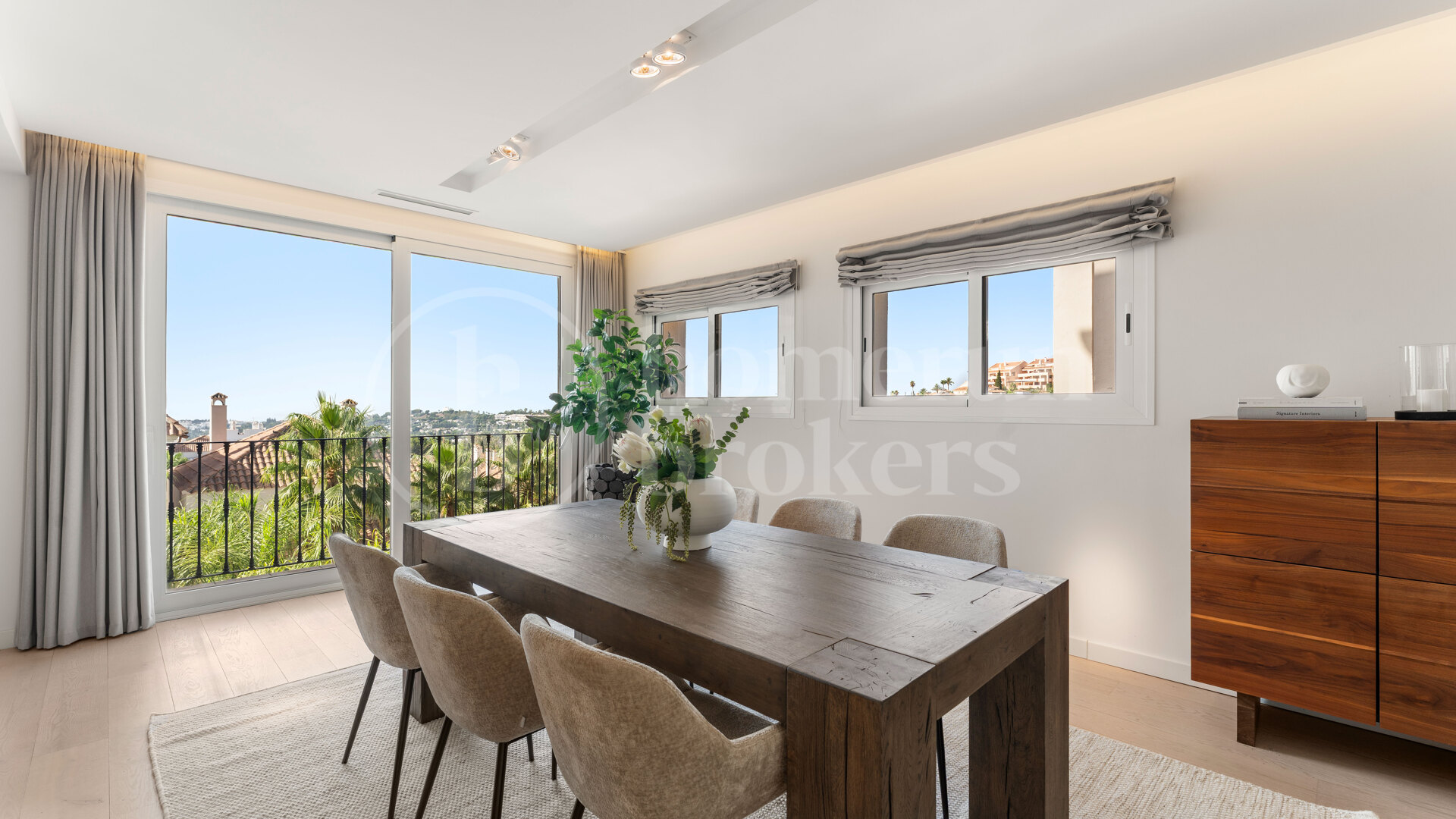 Duplex Solara – Luxury 4-Bedroom Duplex Apartment with Sea Views in Aloha Hill Club