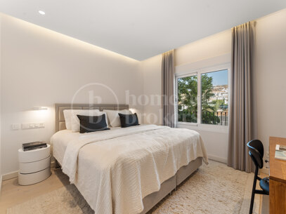 Duplex Solara – Luxury 4-Bedroom Duplex Apartment with Sea Views in Aloha Hill Club