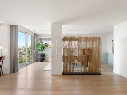 Duplex Solara – Luxury 4-Bedroom Duplex Apartment with Sea Views in Aloha Hill Club