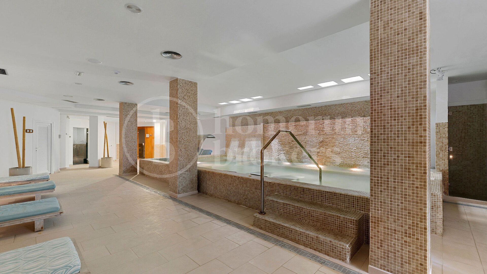 Duplex Solara – Luxury 4-Bedroom Duplex Apartment with Sea Views in Aloha Hill Club