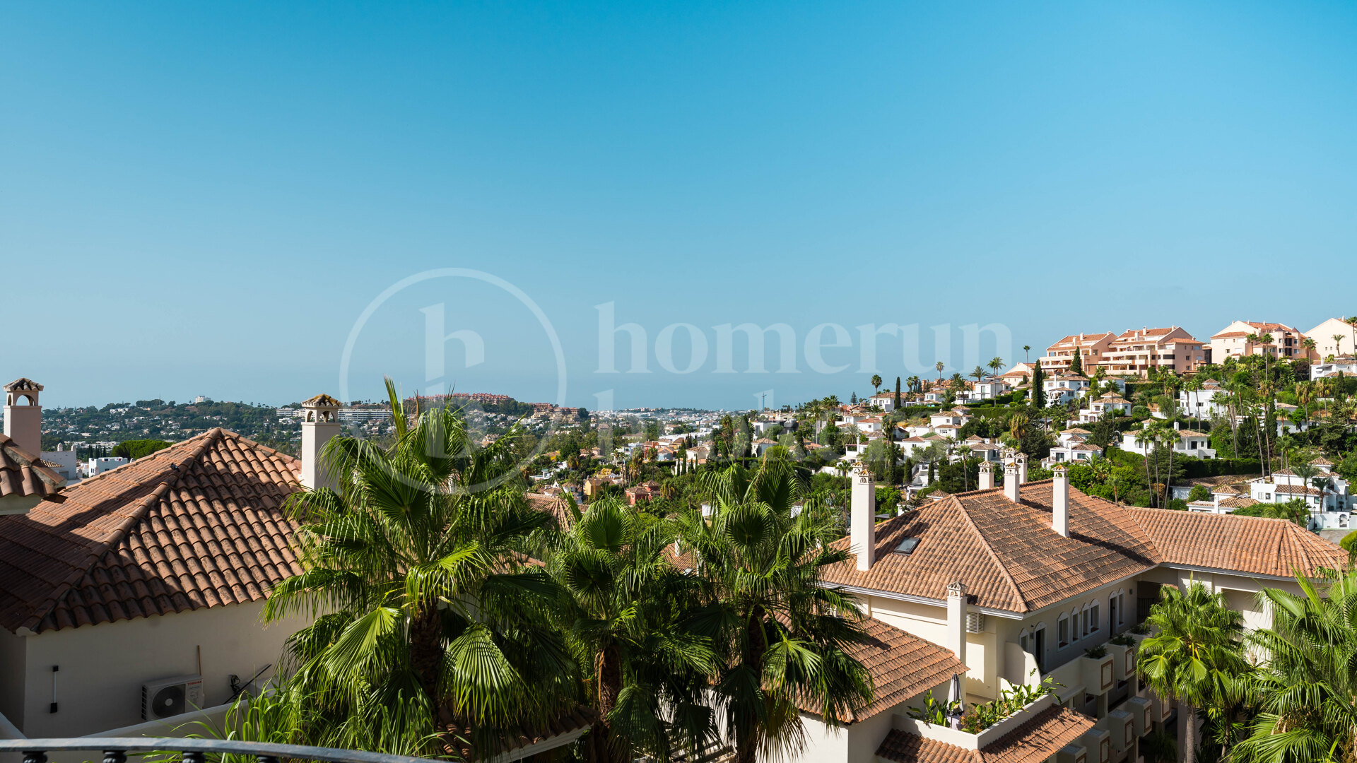 Duplex Solara – Luxury 4-Bedroom Duplex Apartment with Sea Views in Aloha Hill Club