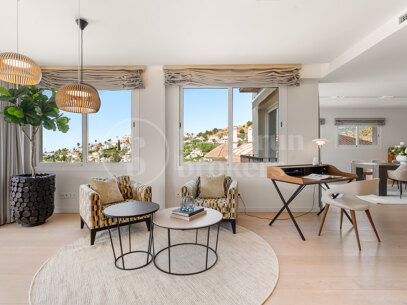 Duplex Solara – Luxury 4-Bedroom Duplex Apartment with Sea Views in Aloha Hill Club
