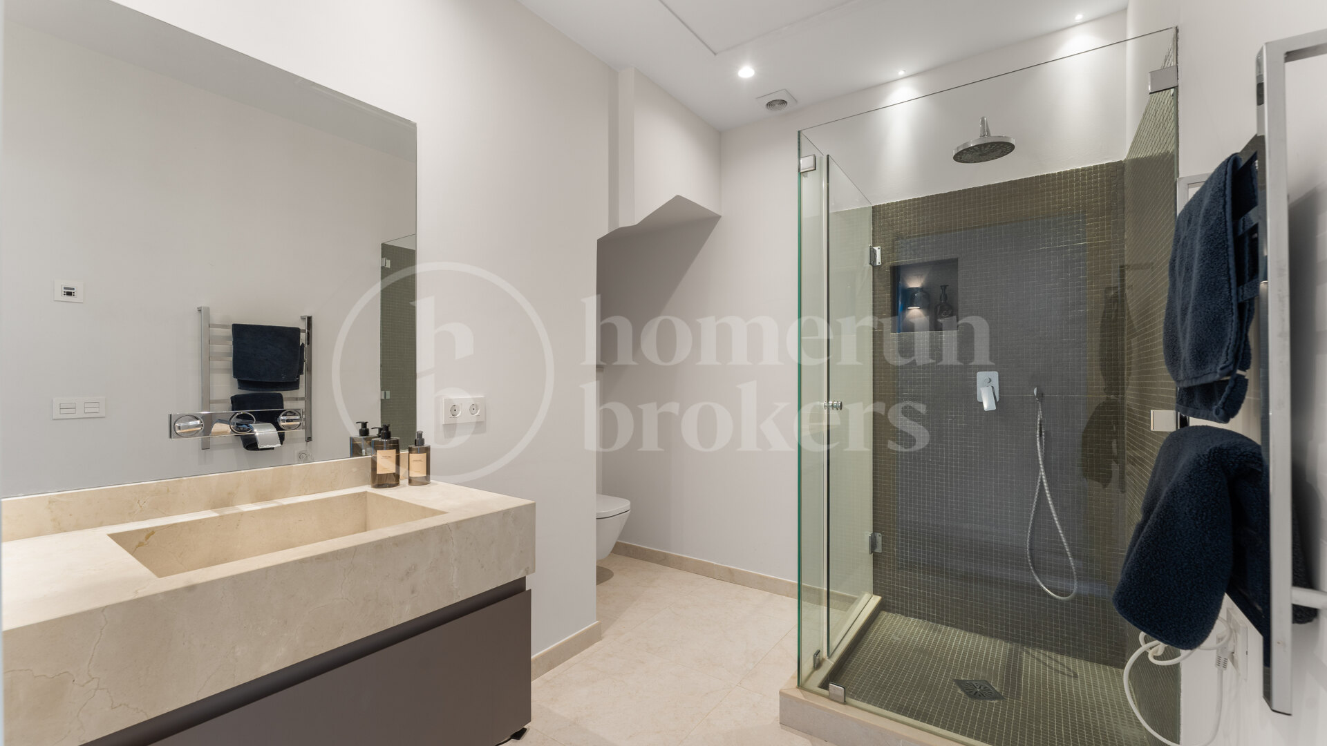 Duplex Solara – Luxury 4-Bedroom Duplex Apartment with Sea Views in Aloha Hill Club