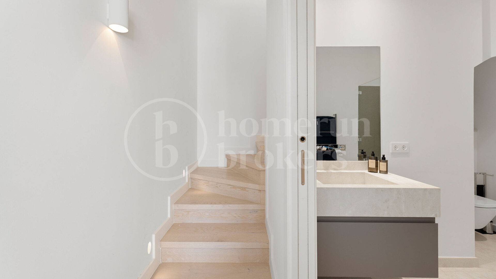 Duplex Solara – Luxury 4-Bedroom Duplex Apartment with Sea Views in Aloha Hill Club