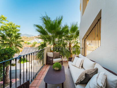 Duplex Solara – Luxury 4-Bedroom Duplex Apartment with Sea Views in Aloha Hill Club