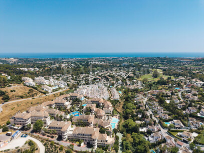Duplex Solara – Luxury 4-Bedroom Duplex Apartment with Sea Views in Aloha Hill Club