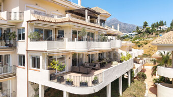 Duplex Solara – Luxury 4-Bedroom Duplex Apartment with Sea Views in Aloha Hill Club