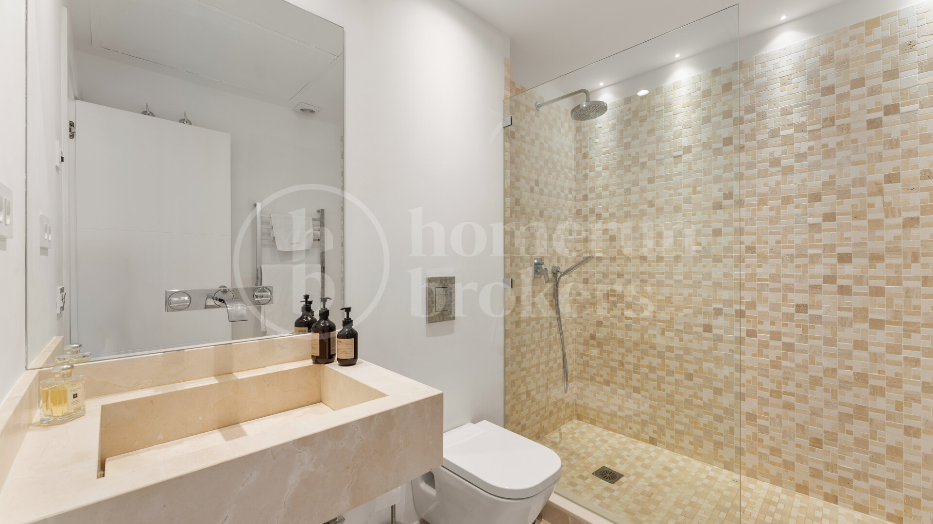 Duplex Solara – Luxury 4-Bedroom Duplex Apartment with Sea Views in Aloha Hill Club